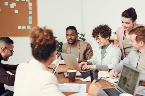 5 Mistakes To Avoid With Hybrid Working (And How To Fix It)
