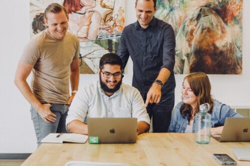 4 Ways Hybrid Work Supports Happy Teams And Families