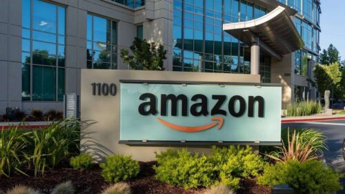 Amazon Sticks With Hybrid And Delays Return-To-Office Mandate